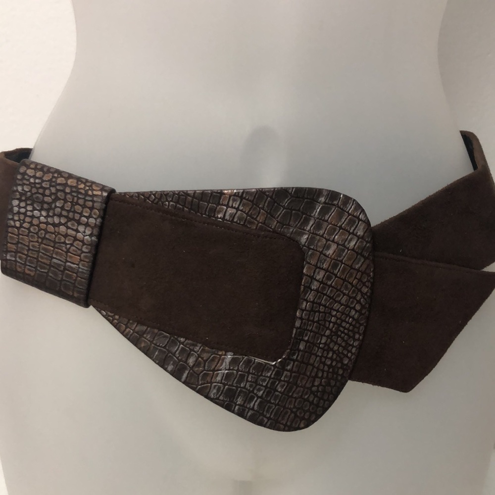Salena’s Collection A New Attitude In Belts 1986. Astor Western Germany